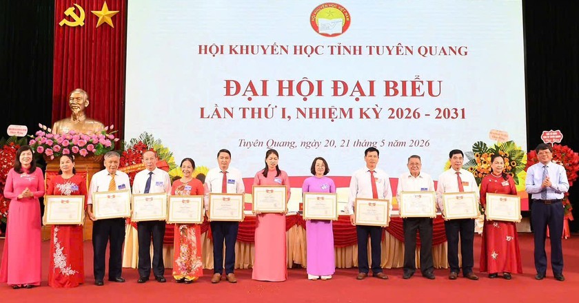 Đại hội Khuyến học tỉnh Tuy&ecirc;n Quang lần thứ I: Đo&agrave;n kết, đổi mới, bứt ph&aacute; bằng chuyển đổi số - Ảnh 4.
