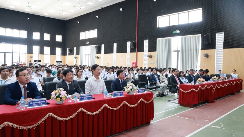 Th&aacute;i Nguy&ecirc;n: Trường Đại học C&ocirc;ng nghệ Th&ocirc;ng tin v&agrave; Truyền th&ocirc;ng (ICTU) phối hợp Samsung đ&agrave;o tạo nh&acirc;n lực c&ocirc;ng nghệ cao - Ảnh 1.
