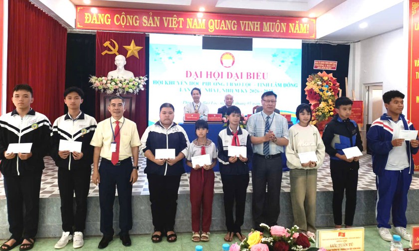 Hội Khuyến học phường 1 Bảo Lộc đo&agrave;n kết, quyết t&acirc;m đổi mới, th&uacute;c đẩy phong tr&agrave;o học tập suốt đời - Ảnh 4.