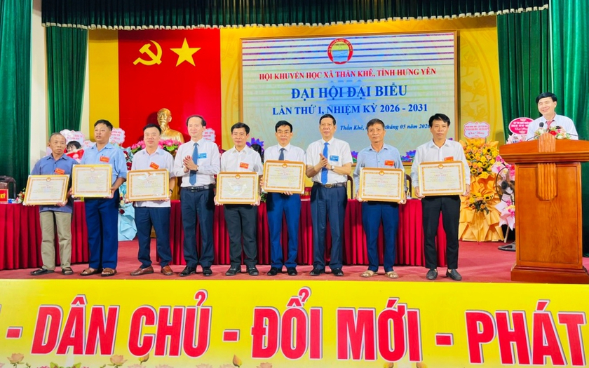Hội Khuyến học xã Thần Khê (Hưng Yên) phát động phong trào “Nuôi heo khuyến học” gắn với giáo dục kỹ năng - Ảnh 3.