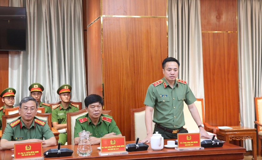 Thành phố Hồ Chí Minh khen thưởng Ban chuyên án phá vụ 2 đối tượng người nước ngoài gây án - Ảnh 1.