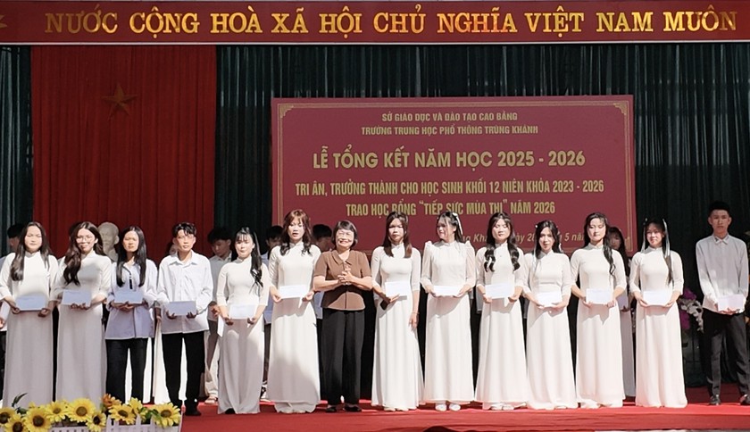 Hội Khuyến học tỉnh Cao Bằng trao 100 suất học bổng "Tiếp sức m&ugrave;a thi tốt nghiệp trung học phổ th&ocirc;ng" năm 2026 - Ảnh 2.