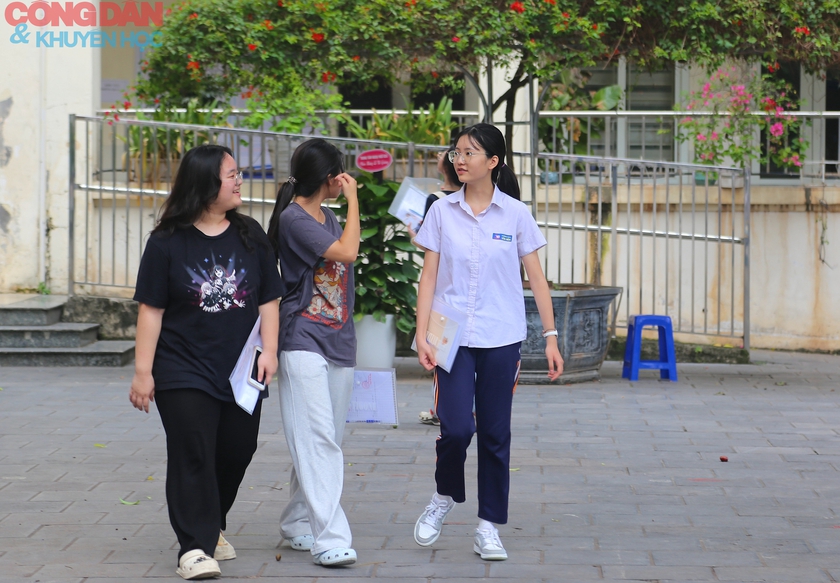 Thi v&agrave;o lớp 10 H&agrave; Nội: Đề Ngữ văn ra ngữ liệu ngo&agrave;i s&aacute;ch gi&aacute;o khoa kh&ocirc;ng c&ograve;n l&agrave; nỗi lo của nhiều sĩ tử- Ảnh 1.