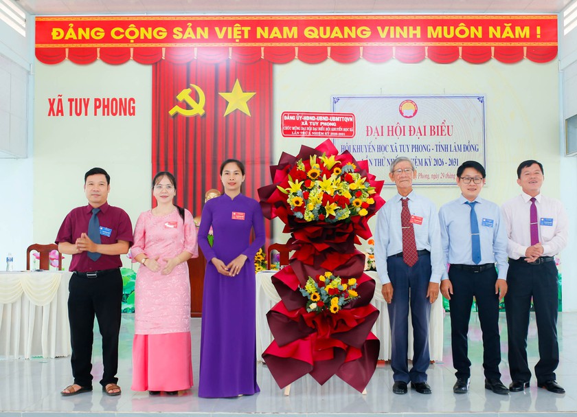 Hội Khuyến học xã Tuy Phong (Lâm Đồng) đẩy mạnh khuyến học, khuyến tài trong giai đoạn mới - Ảnh 2.