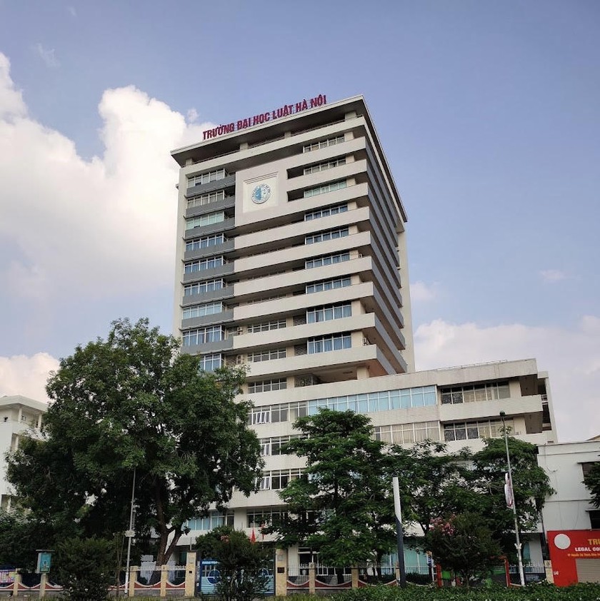 Trường Đại học Luật H&agrave; Nội tăng học ph&iacute; - Ảnh 1.