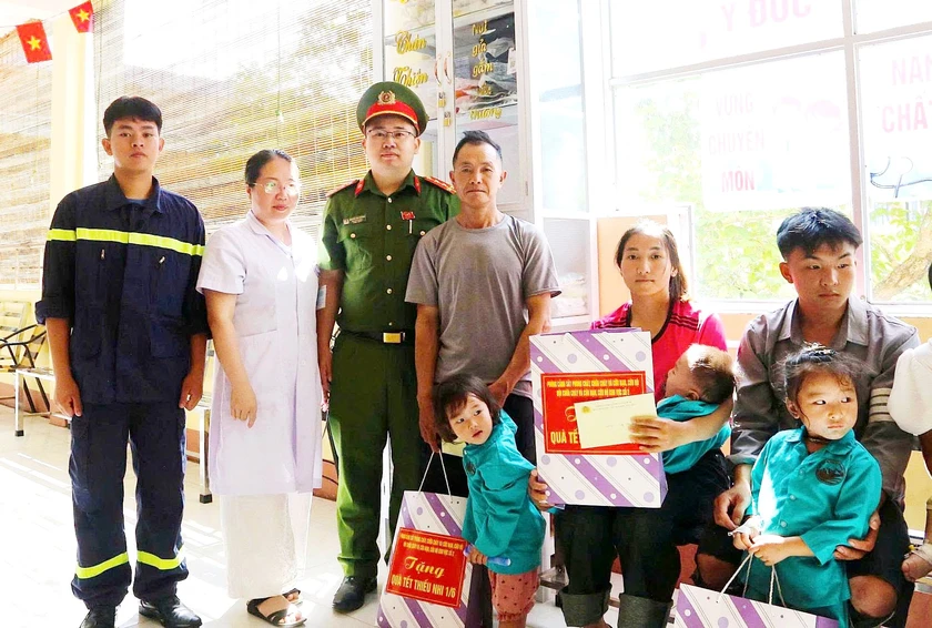 Trẻ em L&agrave;o Cai vui ng&agrave;y "Quốc tế thiếu nhi" 1-6 - Ảnh 2.