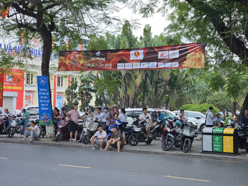 Hơn 61.700 th&iacute; sinh Hải Ph&ograve;ng bước v&agrave;o kỳ thi v&agrave;o 10 với m&ocirc;n thi đầu ti&ecirc;n - Ảnh 7.