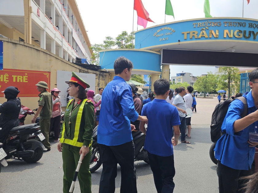 Hơn 61.700 th&iacute; sinh Hải Ph&ograve;ng bước v&agrave;o kỳ thi v&agrave;o 10 với m&ocirc;n thi đầu ti&ecirc;n - Ảnh 3.