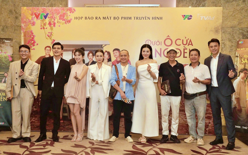 Dưới &ocirc; cửa s&aacute;ng đ&egrave;n &ndash; Bộ phim gợi nhớ về Tập thể cũ H&agrave; Nội - Ảnh 2.