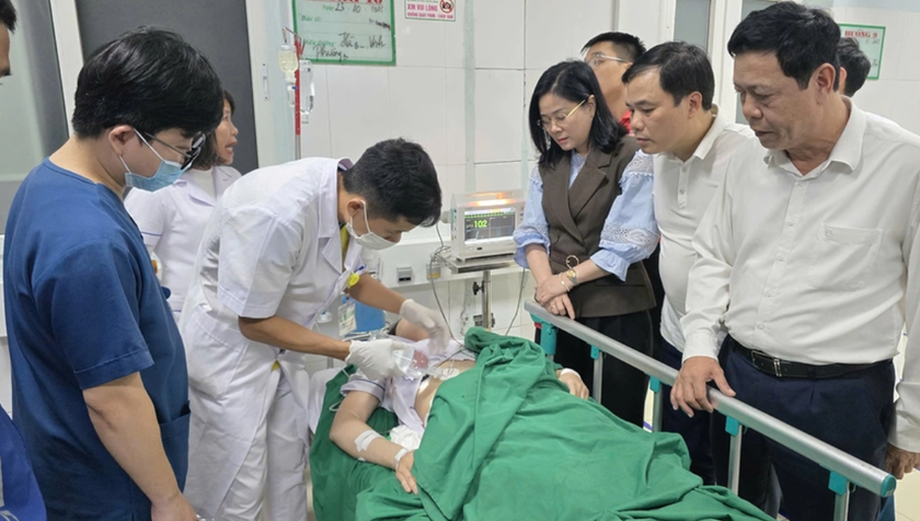 Quy định xử phạt mới đối với h&agrave;nh vi x&uacute;c phạm, tấn c&ocirc;ng nh&acirc;n vi&ecirc;n y tế- Ảnh 1.