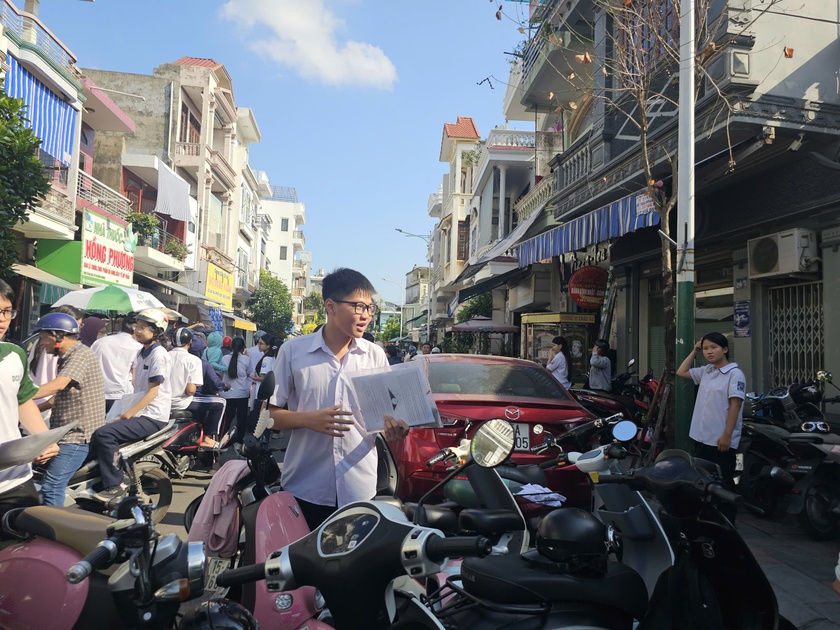 Th&iacute; sinh Hải Ph&ograve;ng ho&agrave;n th&agrave;nh m&ocirc;n thi to&aacute;n v&agrave;o lớp 10 - Ảnh 6.