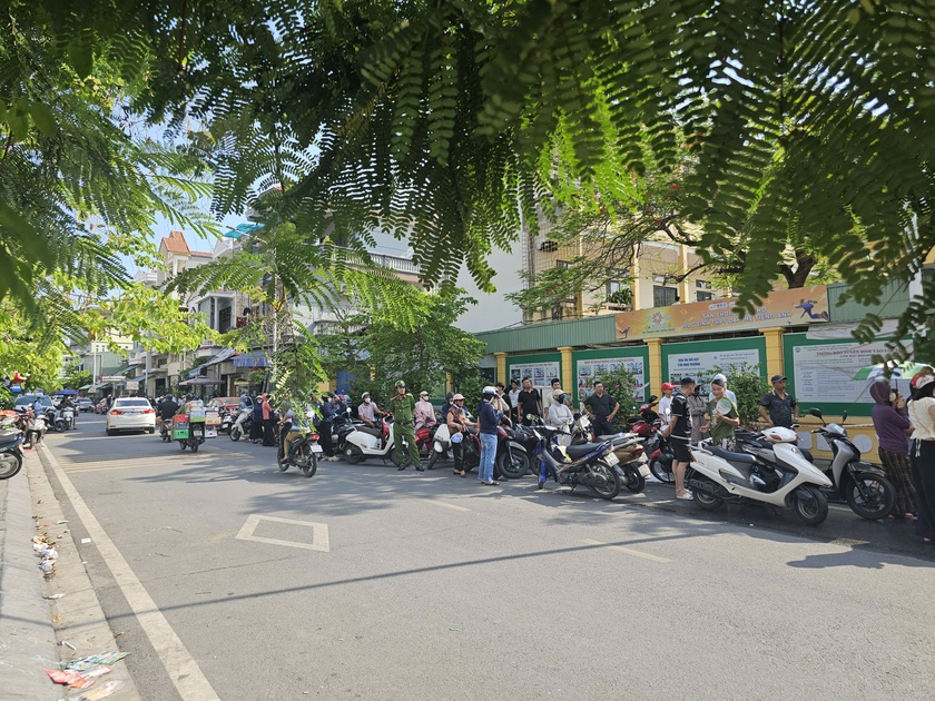 Th&iacute; sinh Hải Ph&ograve;ng ho&agrave;n th&agrave;nh m&ocirc;n thi to&aacute;n v&agrave;o lớp 10 - Ảnh 3.