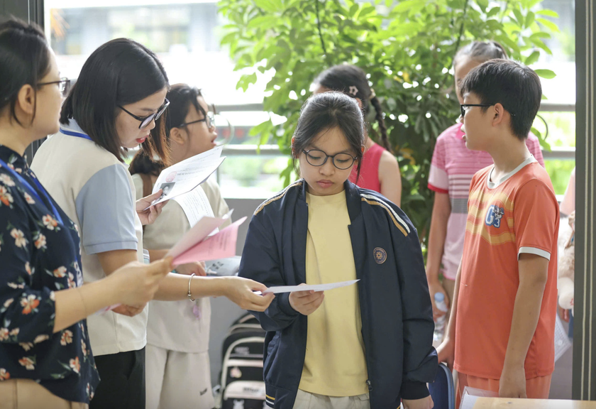 Điểm chuẩn v&agrave;o lớp 6 Trường Trung học cơ sở v&agrave; Trung học phổ th&ocirc;ng Nguyễn Tất Th&agrave;nh l&agrave; 23,75 - Ảnh 1.