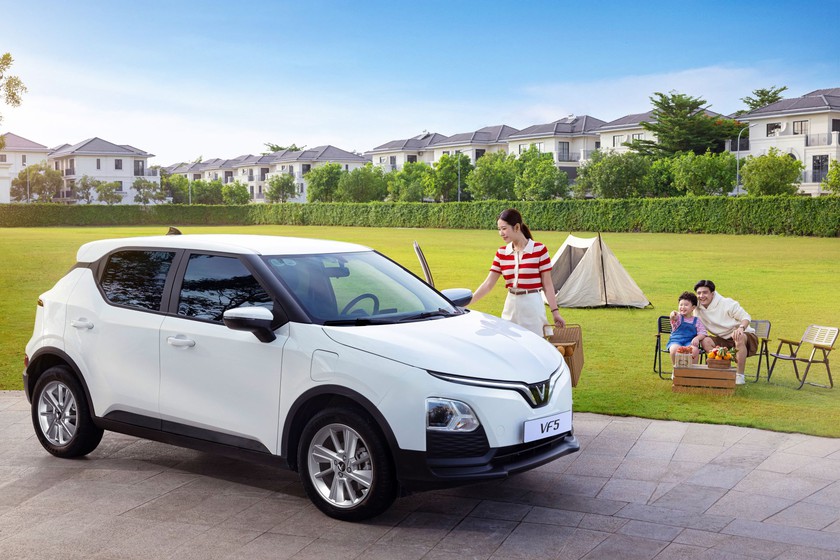 Mua xe 0 đồng, l&atilde;i suất cố định 3 năm: Kh&aacute;ch mua VinFast VF 5 thảnh thơi tuyệt đối nhờ đặc quyền t&agrave;i- Ảnh 1.