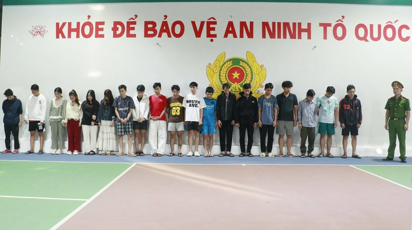 Triệt phá đường dây đánh bạc, rửa tiền hàng triệu USD - Ảnh 1.