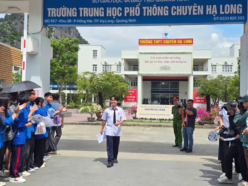 "Những chiếc l&aacute;" của Nguyễn Đ&igrave;nh Thi v&agrave;o đề thi ngữ văn tốt nghiệp THPT 2026 - Ảnh 1.