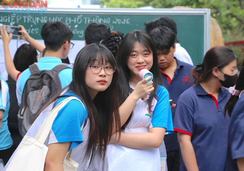 S&aacute;ng 12/6, sĩ tử cả nước l&agrave;m b&agrave;i thi c&aacute;c m&ocirc;n tự chọn kỳ thi tốt nghiệp trung học phổ th&ocirc;ng 2026 - Ảnh 1.