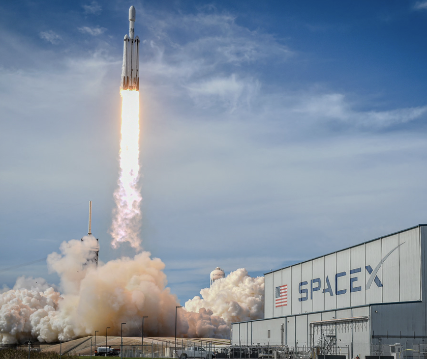 SpaceX của Elon Musk đang kiếm tiền từ AI nhiều hơn từ t&ecirc;n lửa- Ảnh 1.