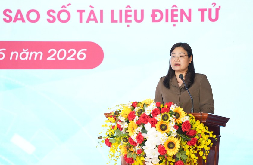 Agribank đồng h&agrave;nh c&ugrave;ng tỉnh Ninh B&igrave;nh triển khai m&ocirc; h&igrave;nh Kiosk th&ocirc;ng minh: &ldquo;C&uacute; h&iacute;ch&rdquo; chuyển đổi số h&agrave;nh ch&iacute;nh c&ocirc;ng- Ảnh 2.