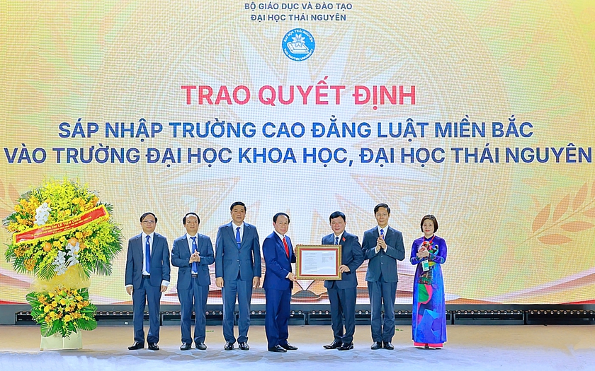 S&aacute;p nhập Trường Cao đẳng Luật miền Bắc Đại học Th&aacute;i Nguy&ecirc;n - Ảnh 1.