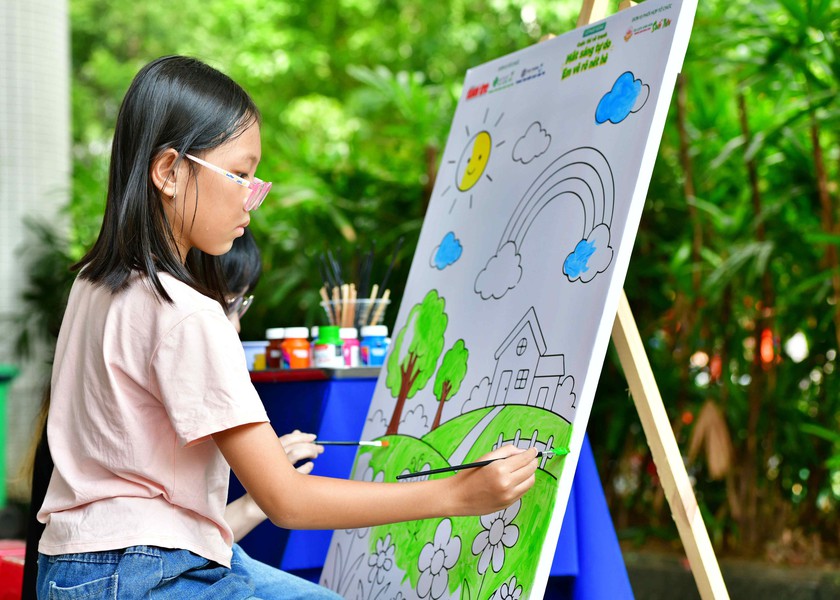 Ph&aacute;t huy năng khiếu hội hoạ với "mắt s&aacute;ng tự do - em vẽ r&otilde; n&eacute;t h&egrave;" - Ảnh 3.