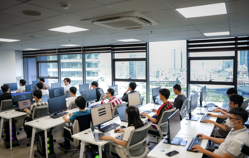Nhiều trường đại học Việt Nam giảm thứ hạng trong bảng xếp hạng thế giới - Ảnh 1.