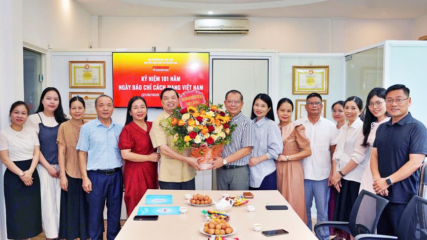 Trung ương Hội Khuyến học Việt Nam ch&uacute;c mừng Tạp ch&iacute; C&ocirc;ng d&acirc;n v&agrave; Khuyến học nh&acirc;n Ng&agrave;y B&aacute;o ch&iacute; C&aacute;ch mạng Việt Nam - Ảnh 1.