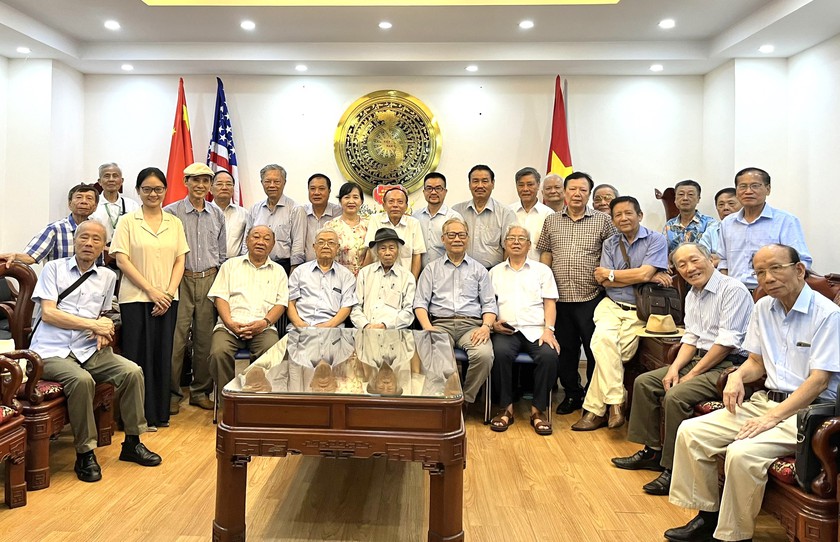 Thời báo Văn học nghệ thuật khai trương văn phòng tòa soạn mới và tri ân cộng tác viên - Ảnh 2.