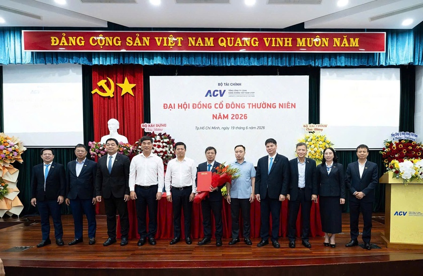 Ng&agrave;nh h&agrave;ng kh&ocirc;ng c&oacute; người &ldquo;ch&egrave;o l&aacute;i&rdquo; mới - Ảnh 1.