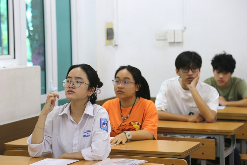 Hơn 50% th&iacute; sinh đạt dưới 5 điểm m&ocirc;n Tiếng Anh thi tốt nghiệp trung học phổ th&ocirc;ng 2026 - Ảnh 1.