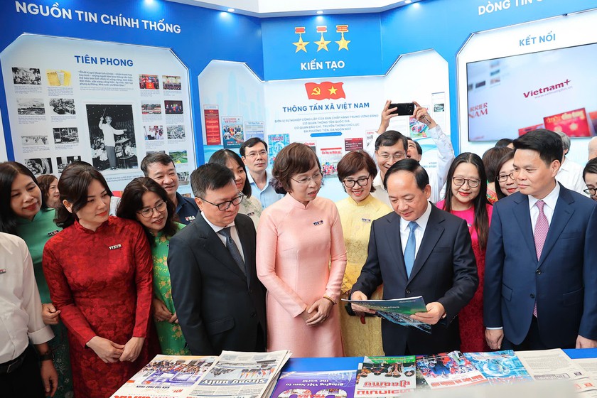 B&aacute;o ch&iacute; c&aacute;ch mạng đồng h&agrave;nh c&ugrave;ng d&acirc;n tộc v&agrave; những y&ecirc;u cầu đặt ra trong kỷ nguy&ecirc;n mới - Ảnh 1.