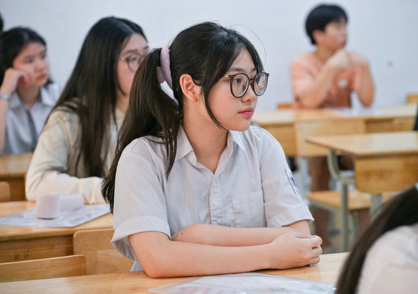 H&agrave; Nội c&ocirc;ng bố điểm chuẩn v&agrave;o lớp 10 c&ocirc;ng lập năm 2026 - Ảnh 1.