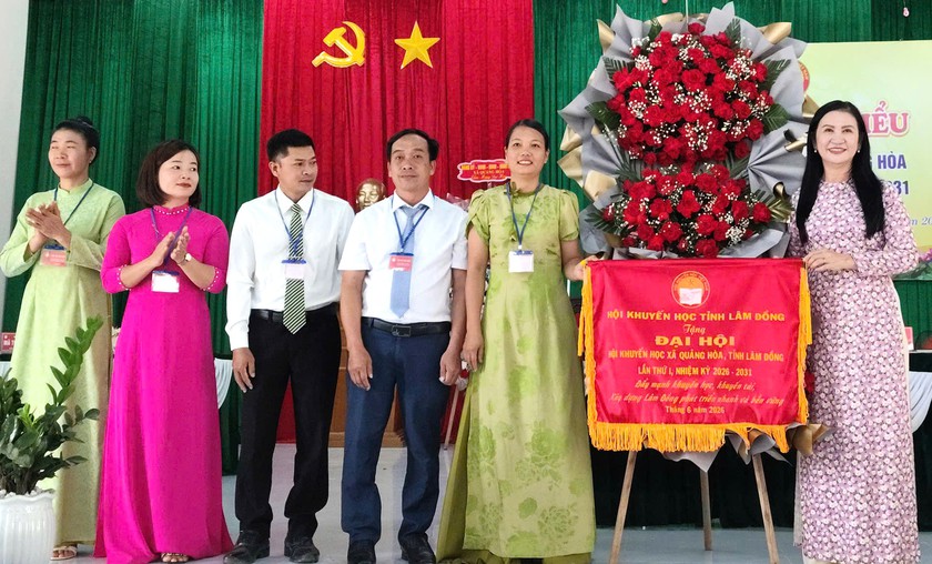 Hội Khuyến học x&atilde; Quảng H&ograve;a (L&acirc;m Đồng) đẩy mạnh khuyến học, khuyến t&agrave;i trong điều kiện mới - Ảnh 1.