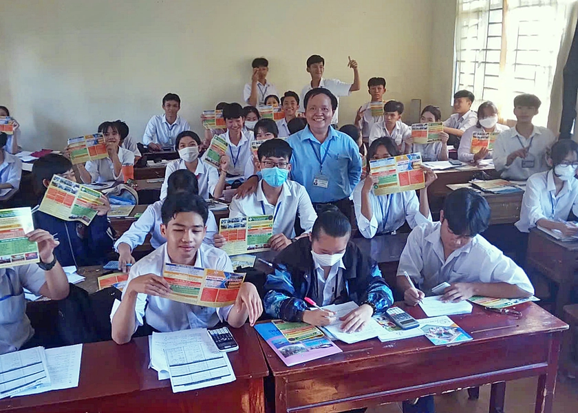 Gi&aacute;o dục t&agrave;i ch&iacute;nh th&ocirc;ng minh l&agrave;m h&agrave;nh trang cho thế hệ trẻ - Ảnh 2.