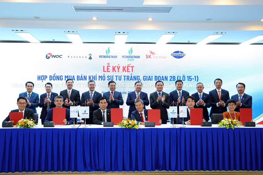 Petrovietnam k&yacute; nhiều hợp đồng mua b&aacute;n dầu kh&iacute; quan trọng - Ảnh 3.