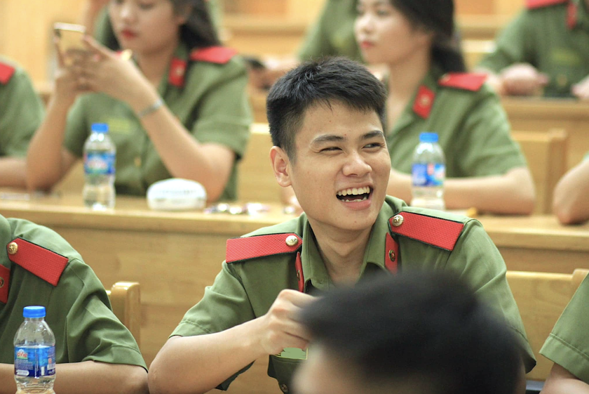 Những th&iacute; sinh đầu ti&ecirc;n tr&uacute;ng tuyển v&agrave;o Học viện An ninh Nh&acirc;n d&acirc;n năm 2026 - Ảnh 1.