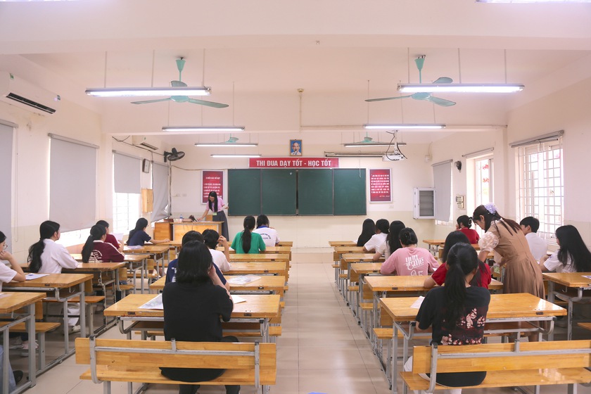 Thủ tục, hồ sơ nhập học lớp 10 công lập Hà Nội 2026 - Ảnh 1.