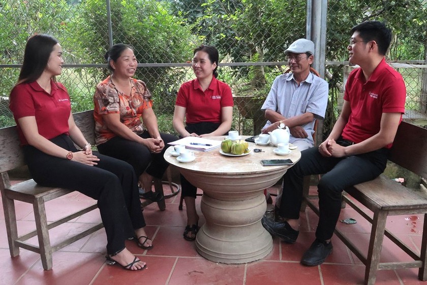 Agribank đẩy mạnh triển khai hoạt động cho vay thông qua Tổ vay vốn: Khơi thông nguồn vốn, trợ lực vững chắc cho “Tam nông” - Ảnh 2.