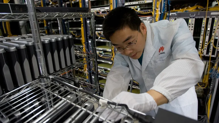 Trung Quốc đưa CPU nội địa l&ecirc;n si&ecirc;u m&aacute;y t&iacute;nh LineShine mạnh nhất thế giới - Ảnh 1.