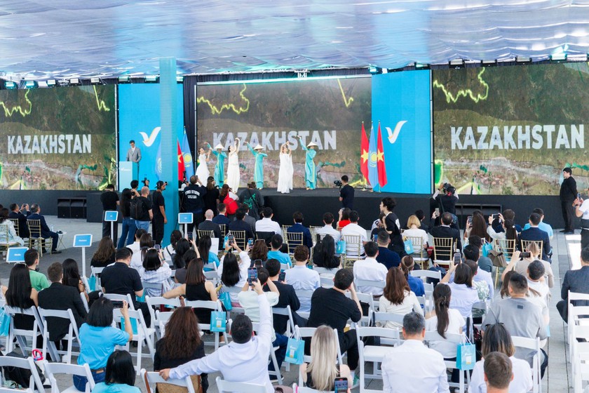Green SM ch&iacute;nh thức ra mắt dịch vụ gọi xe thuần điện tại Kazakhstan- Ảnh 8.