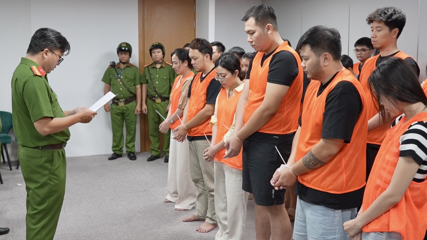 Li&ecirc;n quan vụ lừa đảo chiếm đoạt t&agrave;i sản n&uacute;p b&oacute;ng hợp đồng kỳ nghỉ, tạm giam th&ecirc;m 51 đối tượng - Ảnh 1.