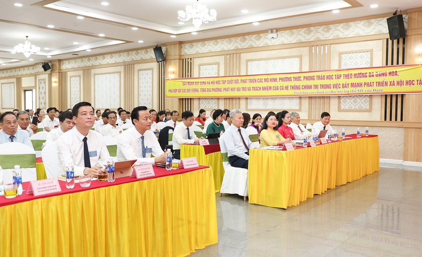 Hội Khuyến học tỉnh H&agrave; Tĩnh hướng tới chuyển đổi số v&agrave; ph&aacute;t triển nh&acirc;n lực chất lượng cao - Ảnh 5.