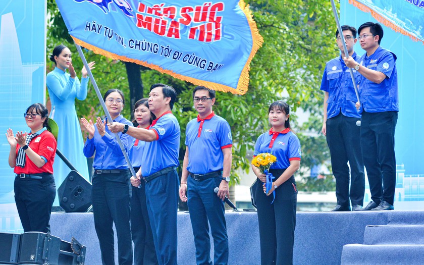 Thành phố Hồ Chí Minh có hơn 6.000 tình nguyện viên tiếp sức mùa thi 2026 - Ảnh 1.