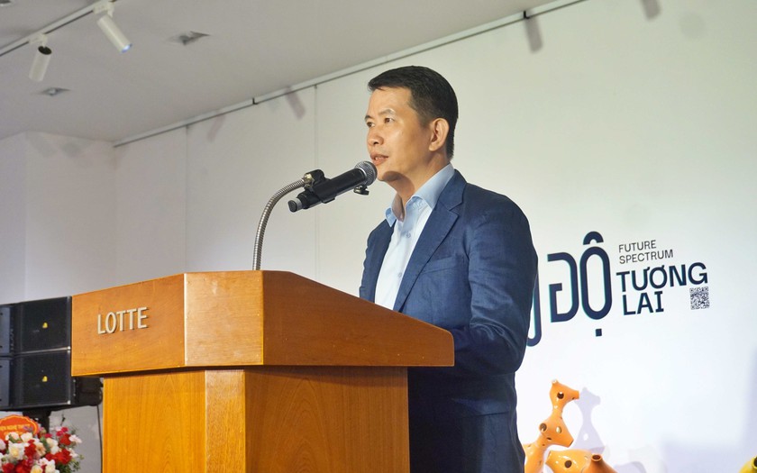 Triển l&atilde;m "Bi&ecirc;n độ tương lai" - g&oacute;c nh&igrave;n của thế hệ trẻ về con người, đ&ocirc; thị, k&yacute; ức v&agrave; tương lai - Ảnh 2.