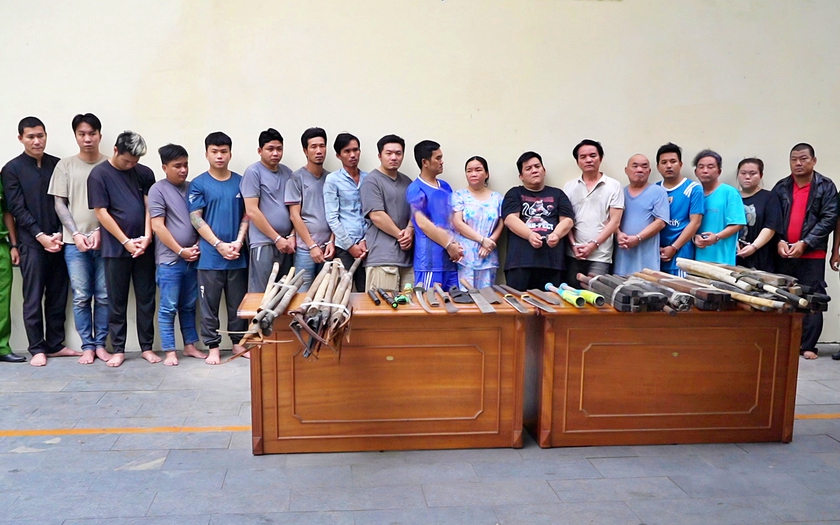 Công an Thành phố Hồ Chí Minh triệt phá đường dây cưỡng đoạt tài sản núp bóng doanh nghiệp trung chuyển cua, khởi tố 17 - Ảnh 4.