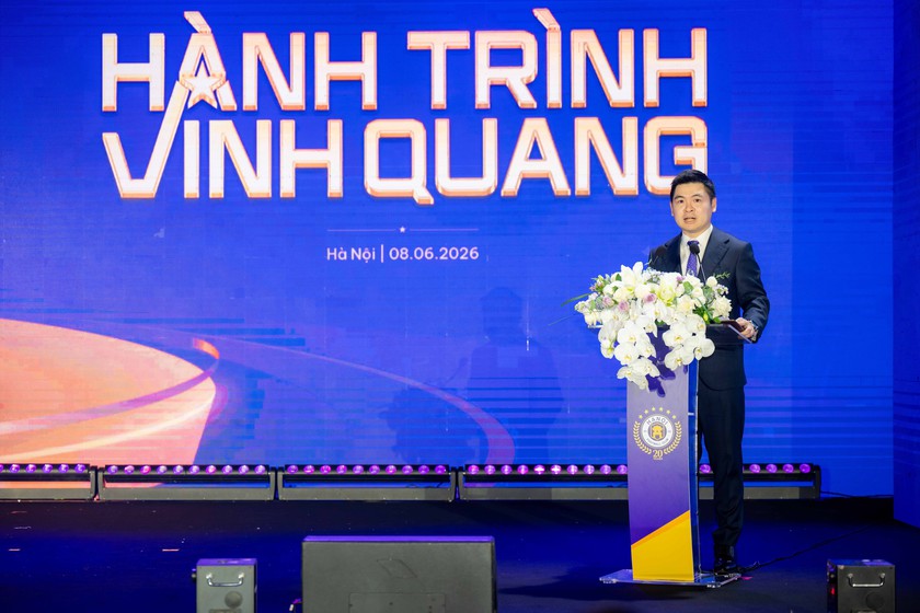 Câu lạc bộ bóng đá Hà Nội vinh dự đón nhận Huân chương Lao động hạng Nhì- Ảnh 5. Câu lạc bộ bóng đá Hà Nội vinh dự đón nhận Huân chương Lao động hạng Nhì- Ảnh 5.