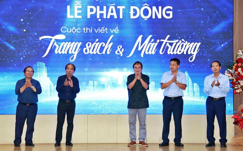 Nh&agrave; xuất bản Gi&aacute;o dục Việt Nam ph&aacute;t động cuộc thi viết về Trang s&aacute;ch v&agrave; M&aacute;i trường - Ảnh 1.