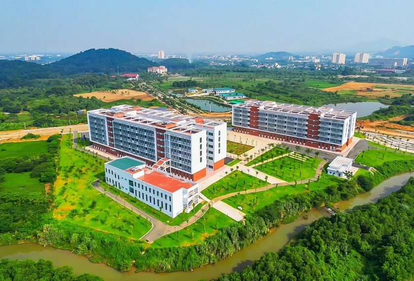 Điểm s&agrave;n x&eacute;t tuyển v&agrave;o Đại học Quốc gia H&agrave; Nội l&agrave; 19  - Ảnh 1.
