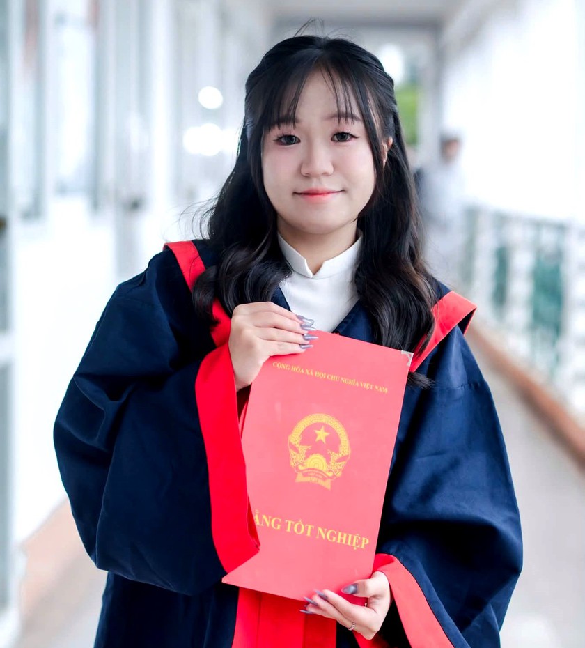 L&agrave;o Cai c&oacute; 1 học sinh đạt điểm thi tốt nghiệp THPT cao thứ 2 to&agrave;n quốc - Ảnh 1.