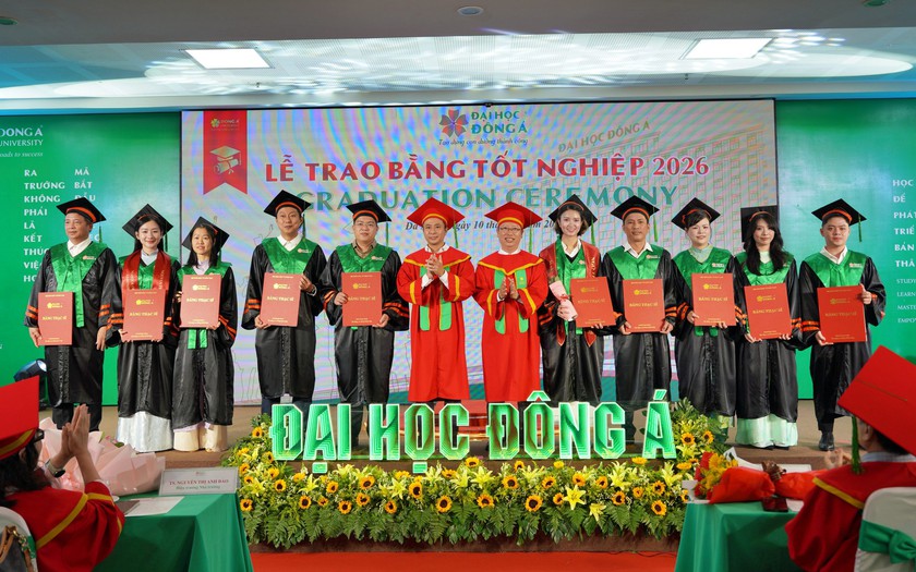 Hơn 650 t&acirc;n thạc sĩ, kỹ sư, cử nh&acirc;n Trường Đại học Đ&ocirc;ng &Aacute; rạng rỡ đ&oacute;n Lễ tốt nghiệp đợt 3, năm 2026 - Ảnh 4.